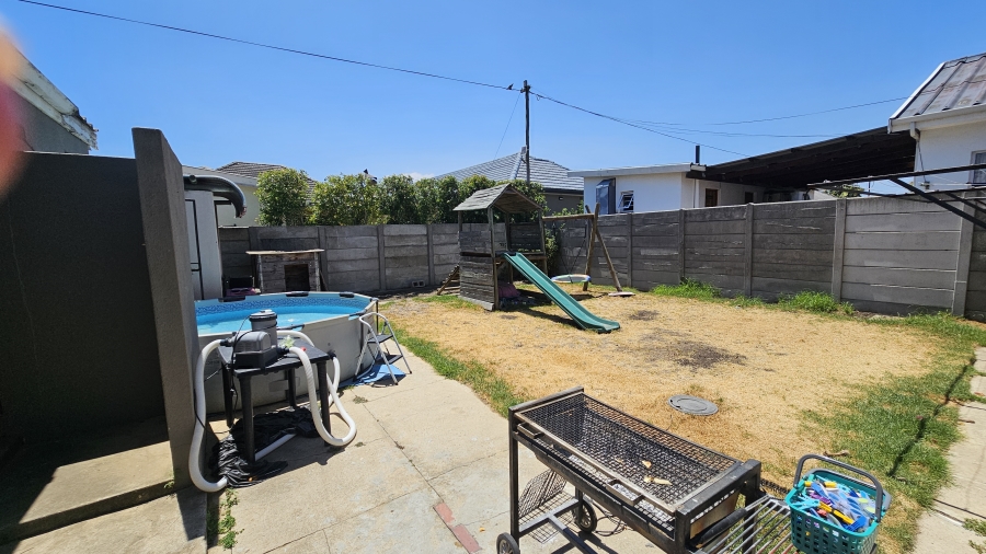 3 Bedroom Property for Sale in Strand North Western Cape